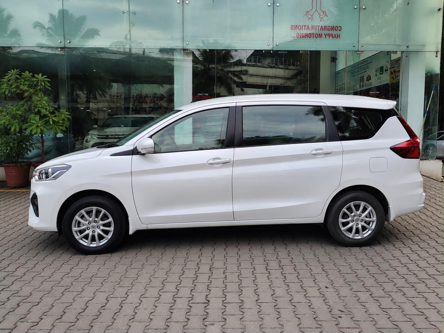 MPV taxi for the Kollur, Sringeri and Horanadu pilgrimage tour